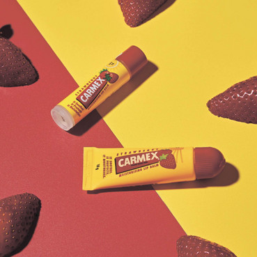 бальзам  для губ &bq;полуниця&bq; spf 15 carmex strawberry stick lip balm spf 15 фото