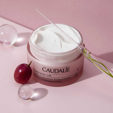 крем-кашемір для обличчя з ефектом ліфтингу caudalie resveratrol lift creme cachemire redensifiante фото