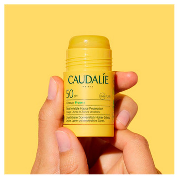 сонцезахисний стік для обличчя та тіла з spf 50 caudalie vinosun protect invisible high protection stick spf 50 фото