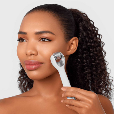 електронний ролер для обличчя з мікроголками 9 в 1 geske microneedle face roller 9 in 1 фото
