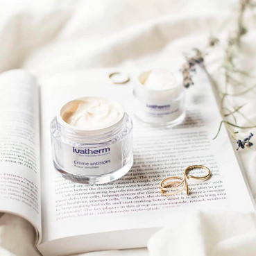 антивіковий крем проти зморшок і темних кіл навколо очей ivatherm anti-wrinkle & anti dark circle eye contour фото