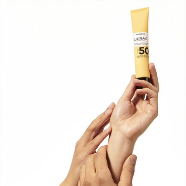 сонцезахисний флюїд для обличчя з spf 50+ lierac sunissime the velvety sun fluid spf50+ фото