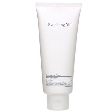 Очищуюча пінка з натуральним складом  фото